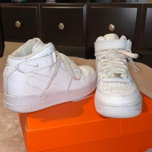 Has been used at least once .  Still smells brand new.